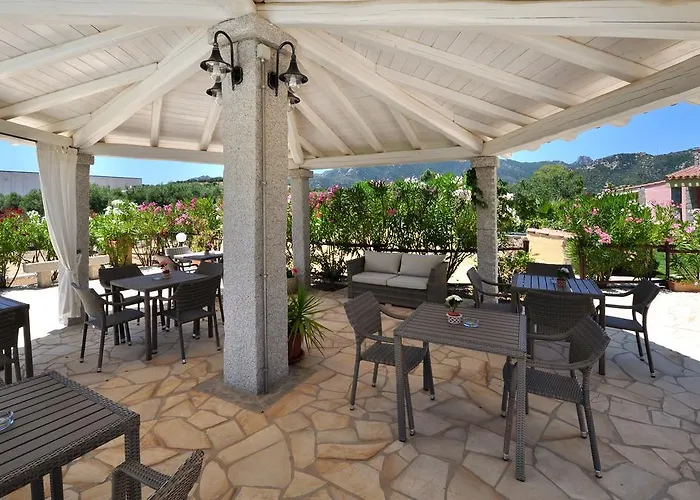 فندق مبيت وإفطار I Graniti Sardi 3*